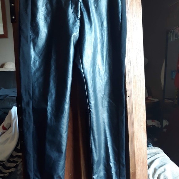 Pants - Picture 3 of 4